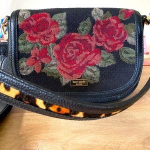 Embroidered Kate Spade purse 👛